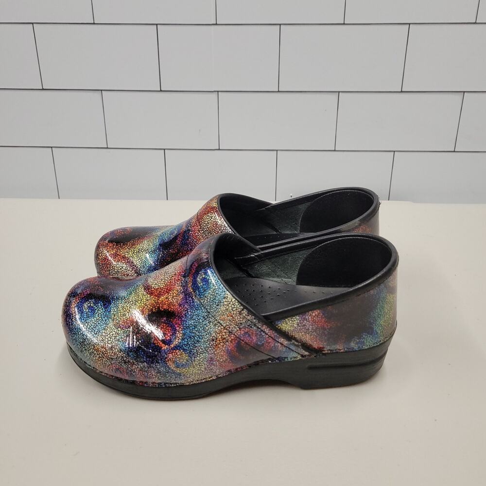 Dansko Women's Multicolor Floral Mosaic Patent Leather Clogs EU 40 US 9.5